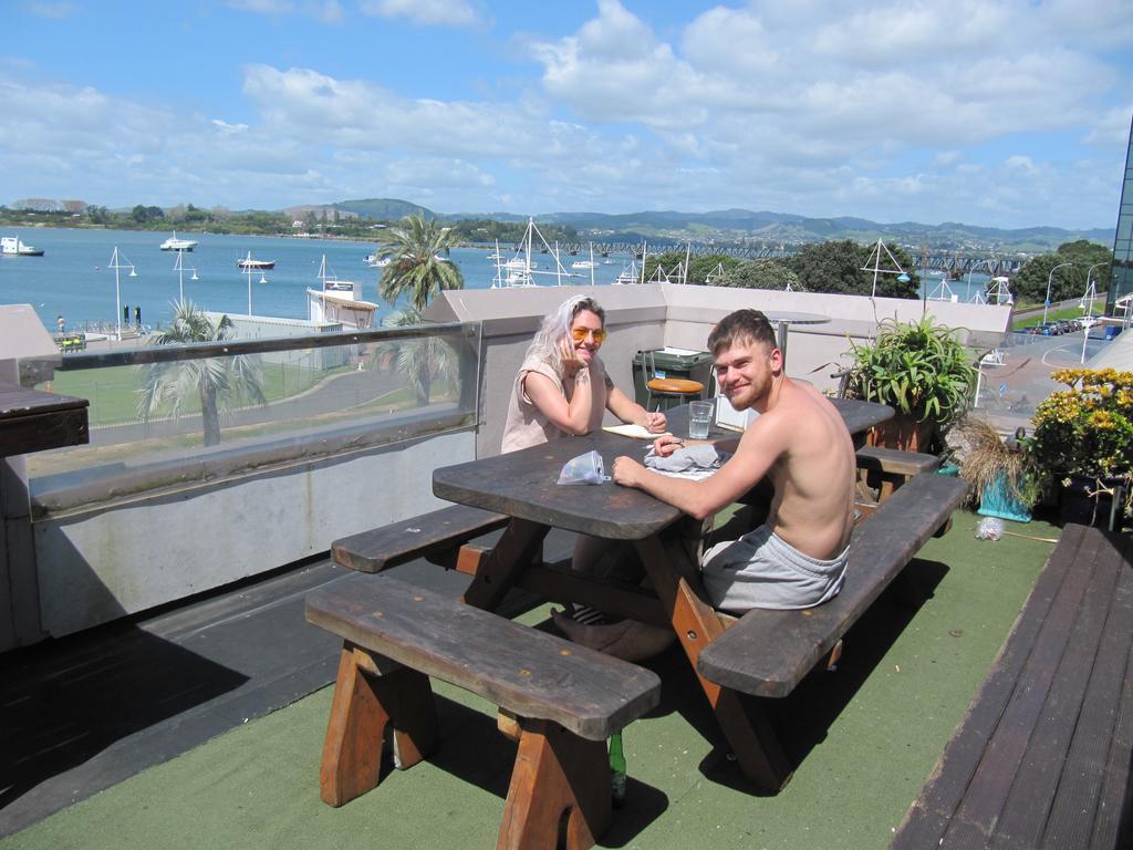 Hostel Harbourside City Backpackers Tauranga Exterior foto